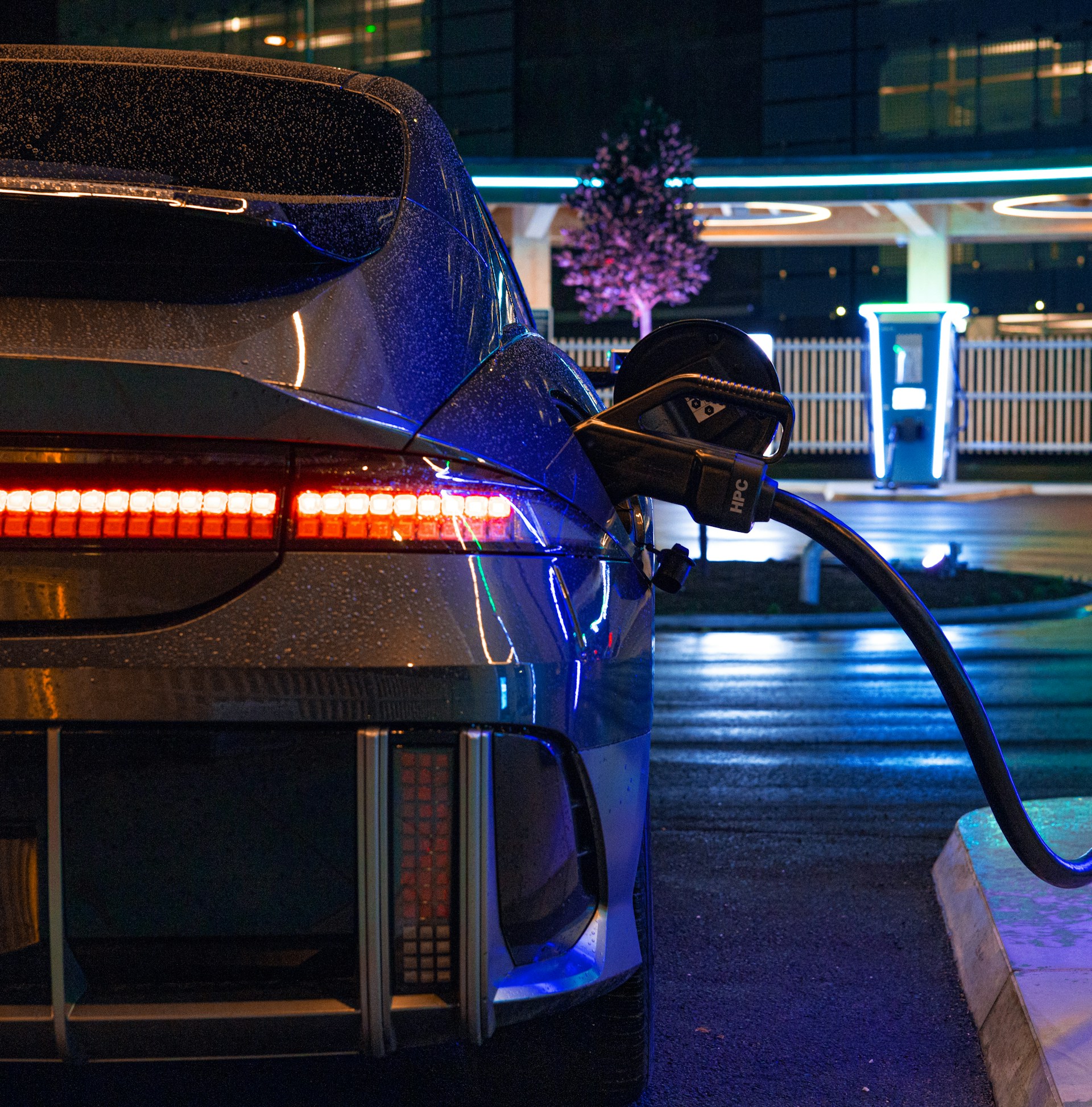 elektricni automobil, el auto, punjenje el automobila